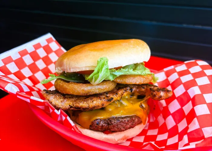 Tweed burger at TNT Restaurant